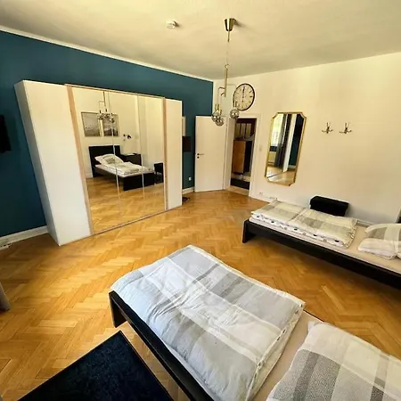 1-4 Pers Direkt In Der - Stilvoll * Wuppertal